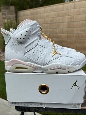 Air Jordan 6 Retro GOLD HOOPS